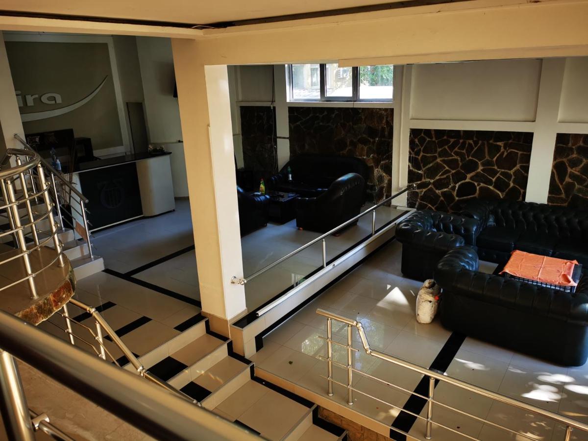 Lira Excellent Nis Hotel Bagian luar foto