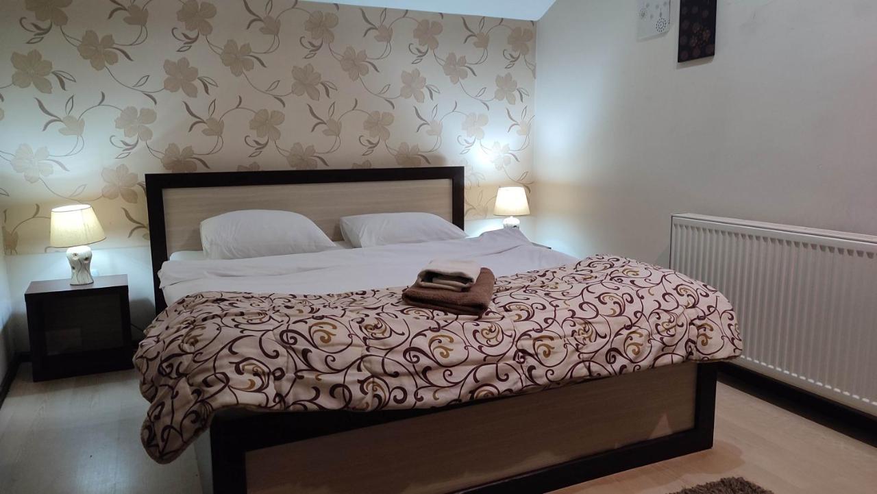 Lira Excellent Nis Hotel Bagian luar foto